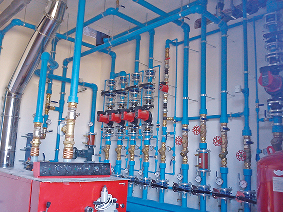 Instalacion_de_fontaneria_con_tubo_de_PP-R